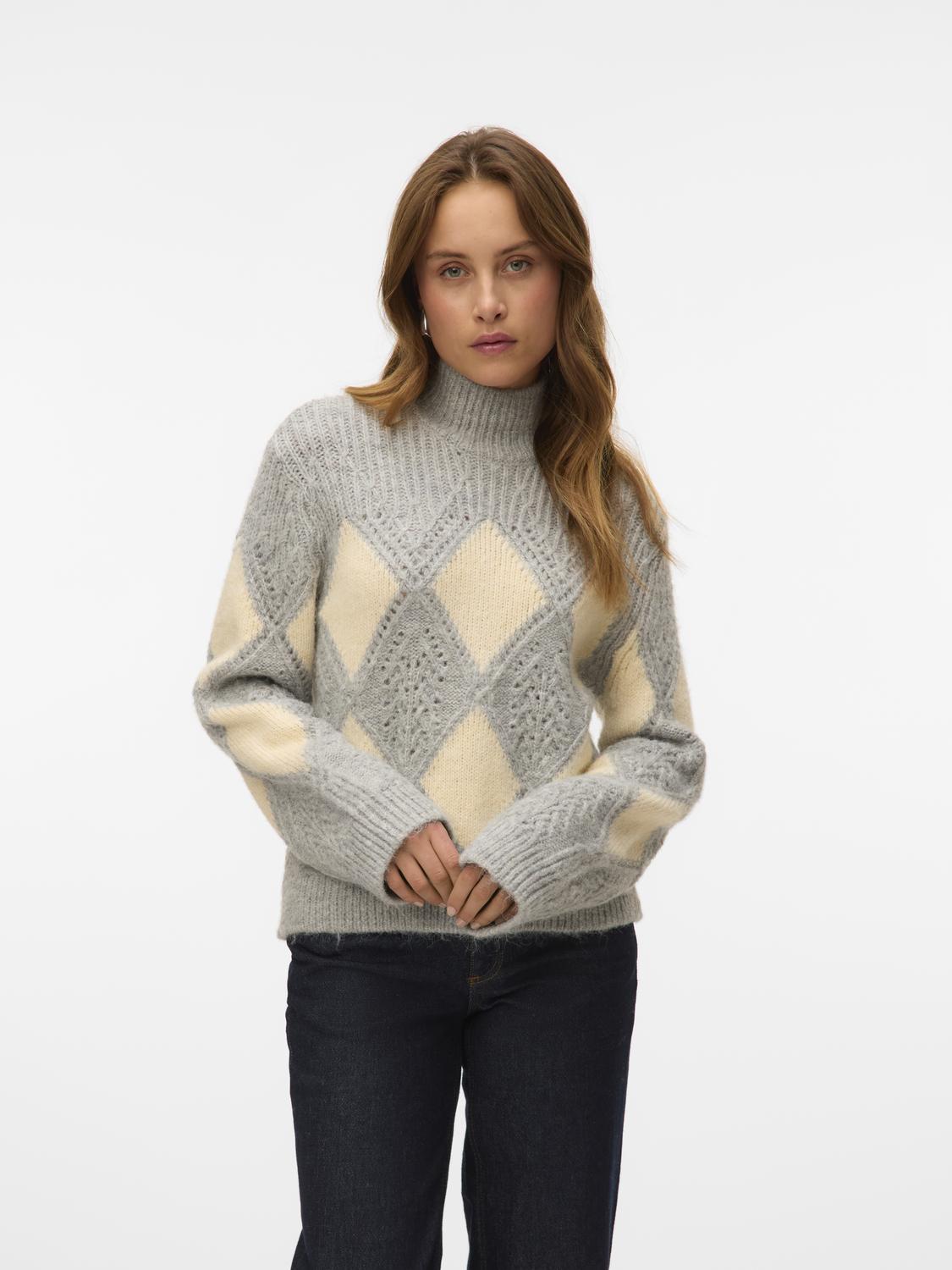 model_shot-front