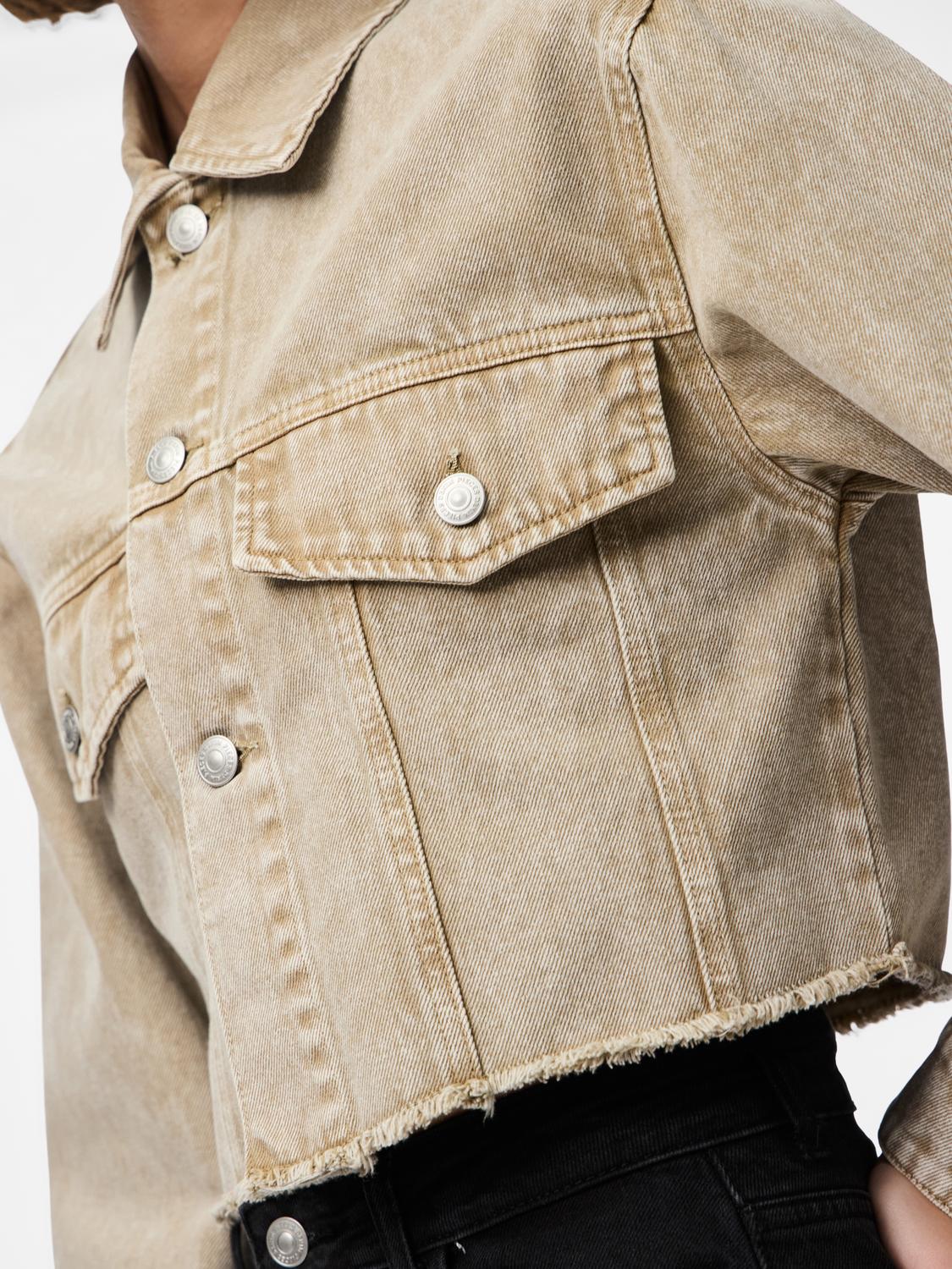 model_shot-detail