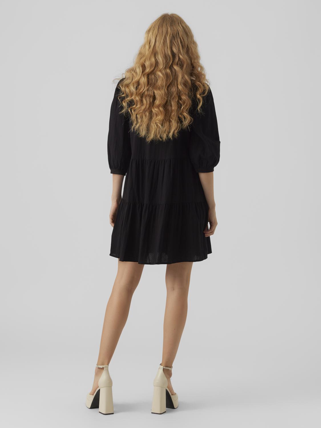 model_shot-back