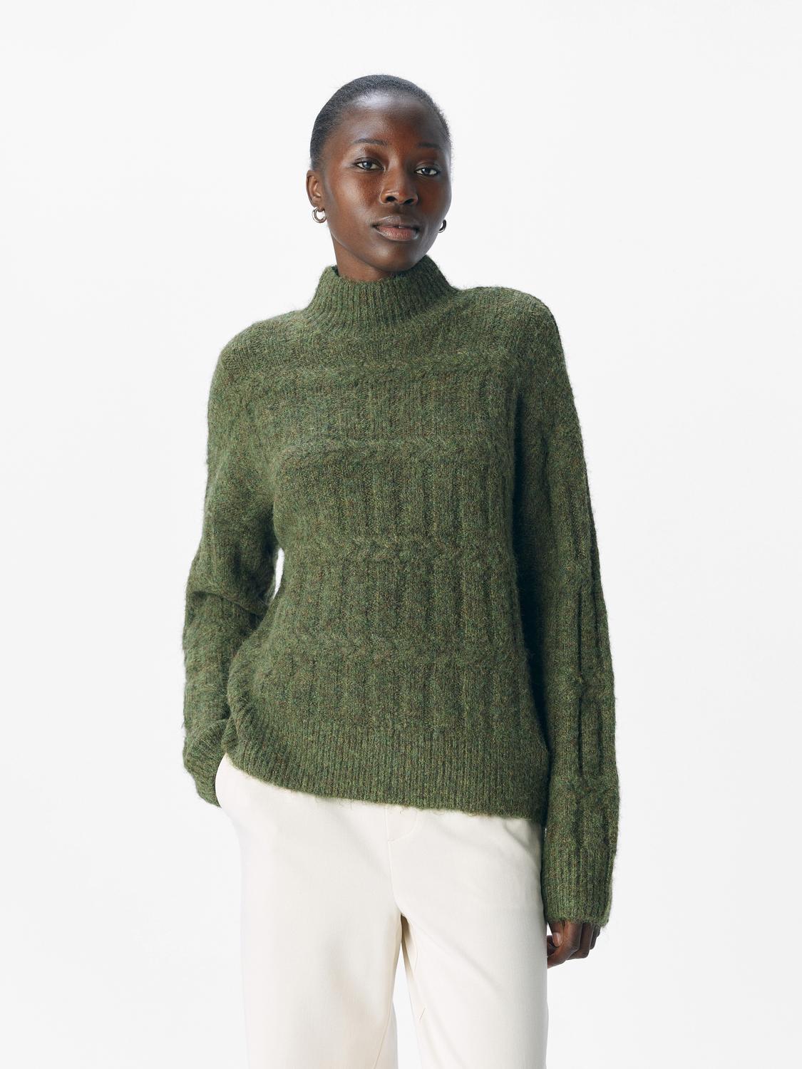 model_shot-front