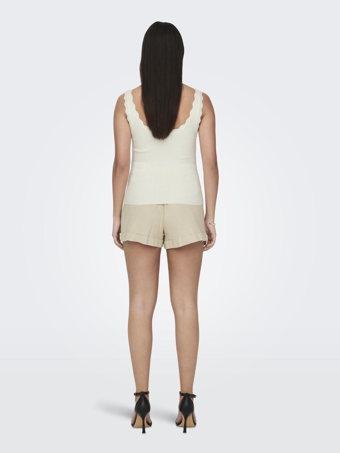 model_shot-back
