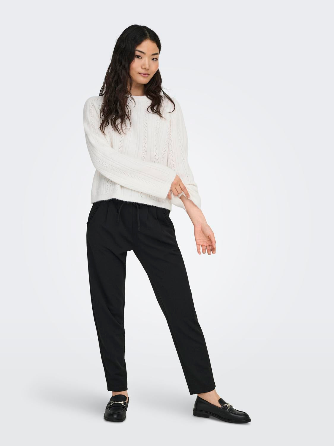 model_shot-front_full