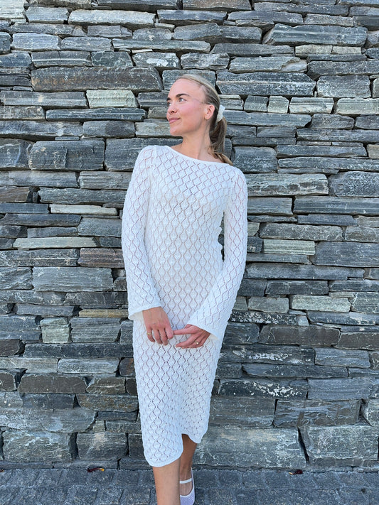 VMEVELYN Dress - Snow White