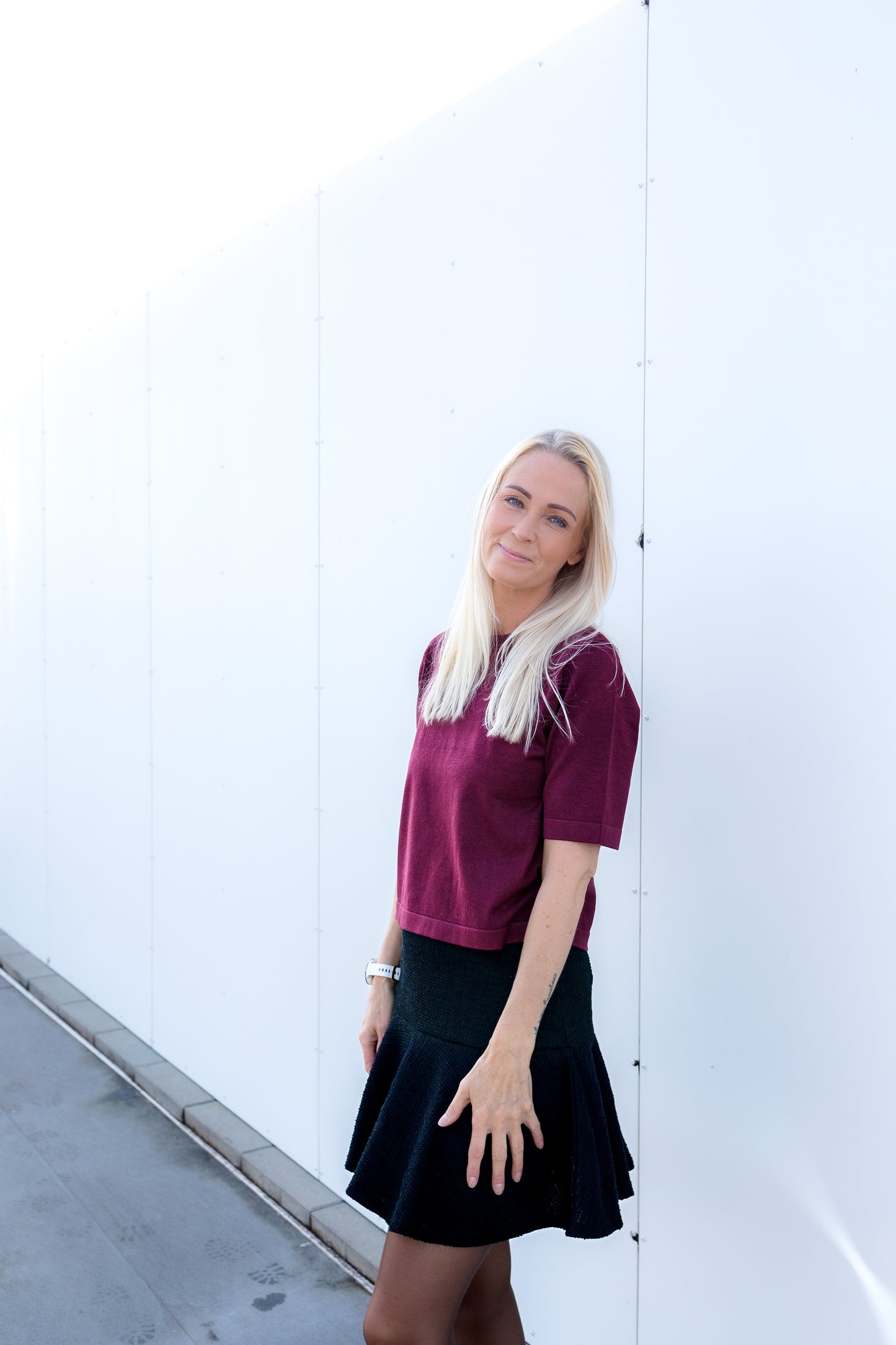 AWJUSTI Short Skirt - Black