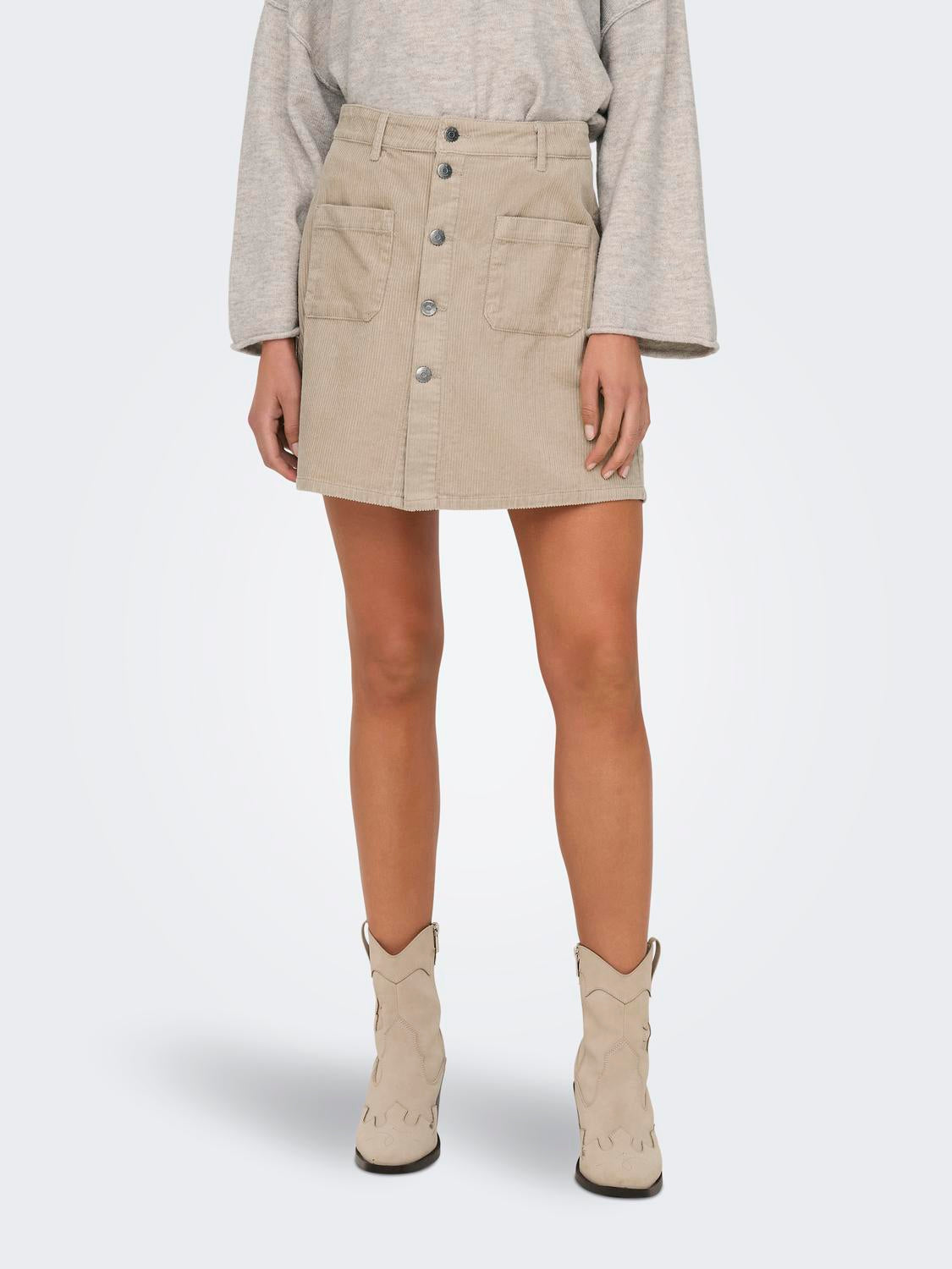 model_shot-front