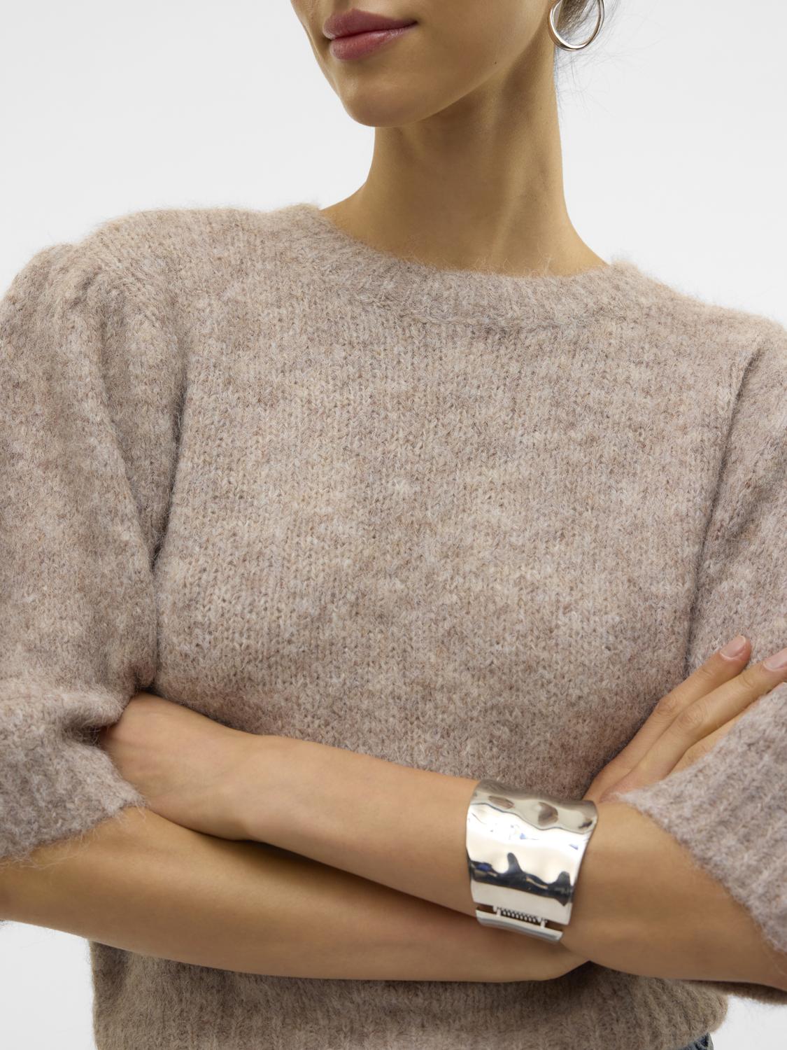 model_shot-detail