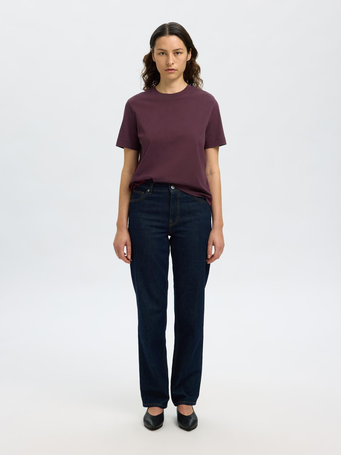 model_shot-front_full