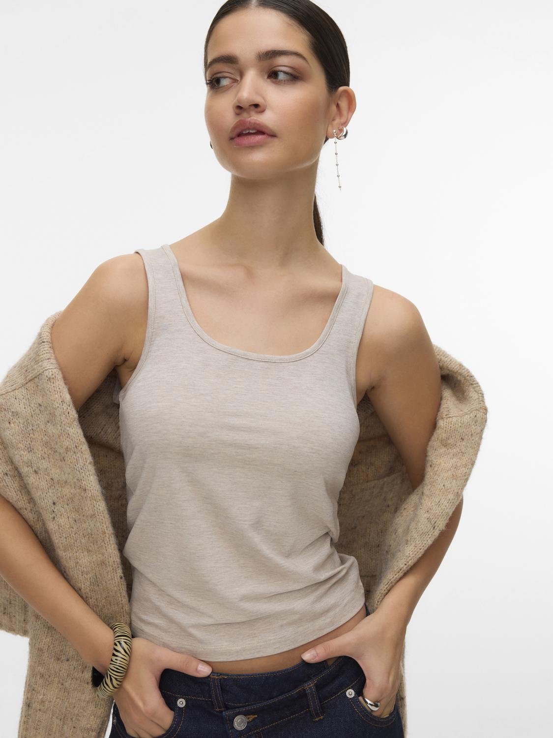 model_shot-detail