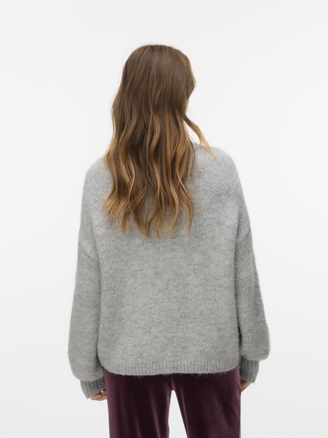 model_shot-back