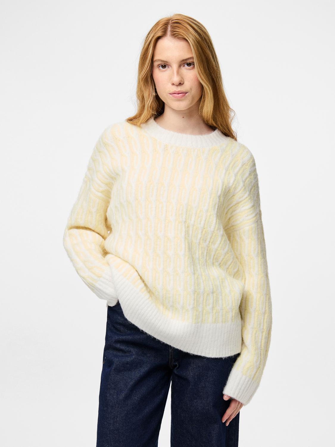 model_shot-front
