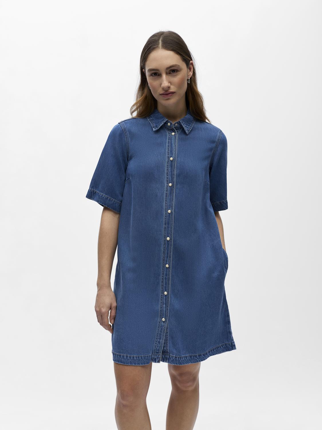 model_shot-front