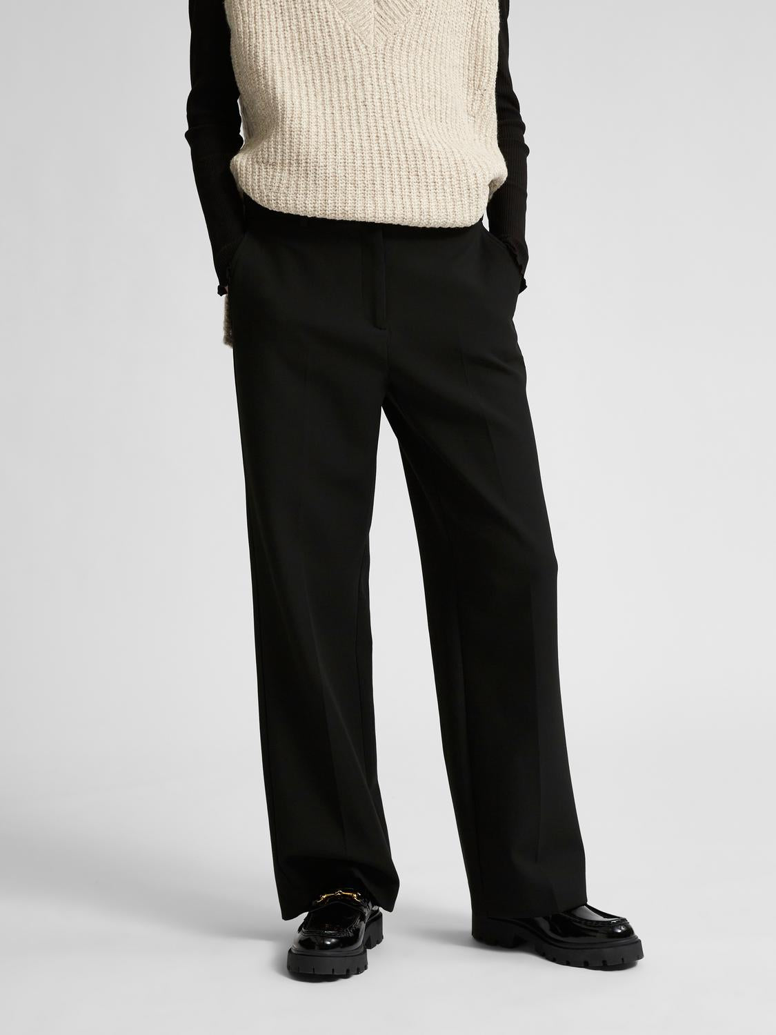 model_shot-front