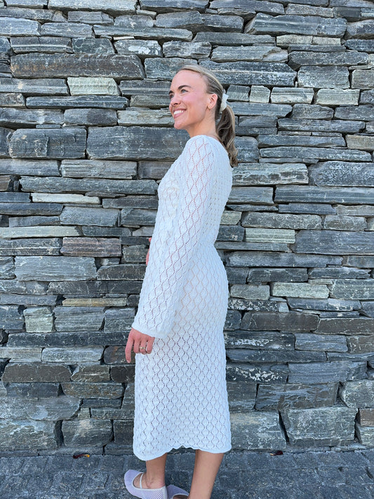 VMEVELYN Dress - Snow White