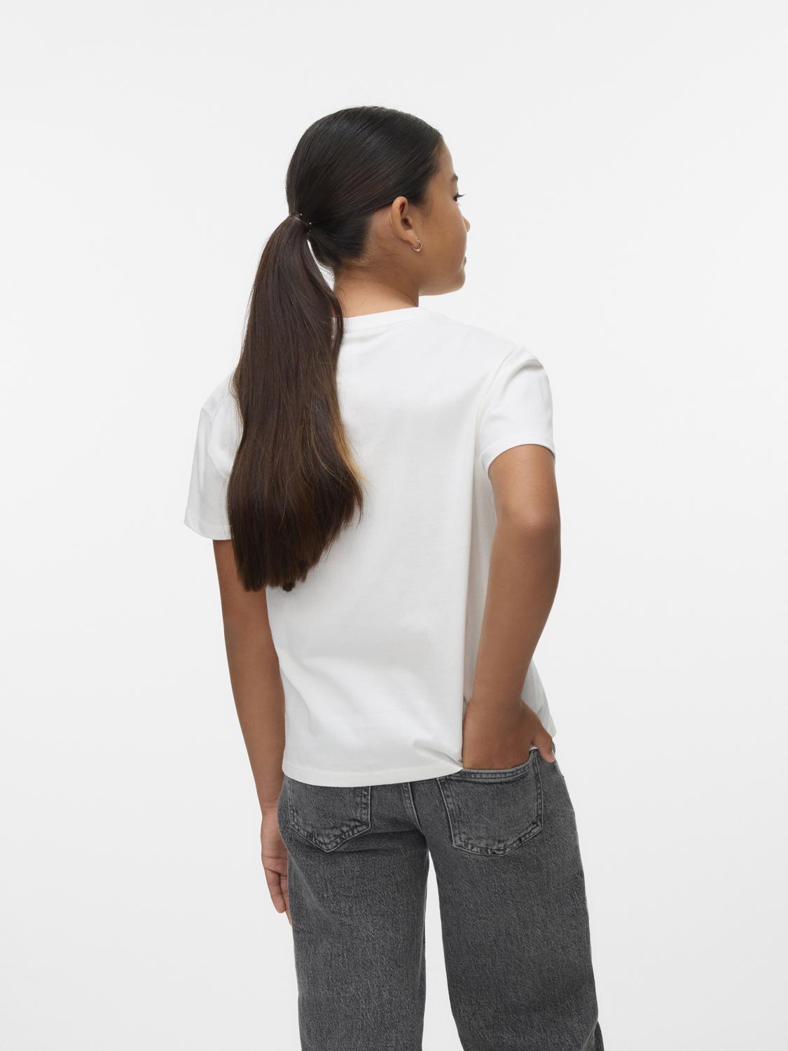 model_shot-back
