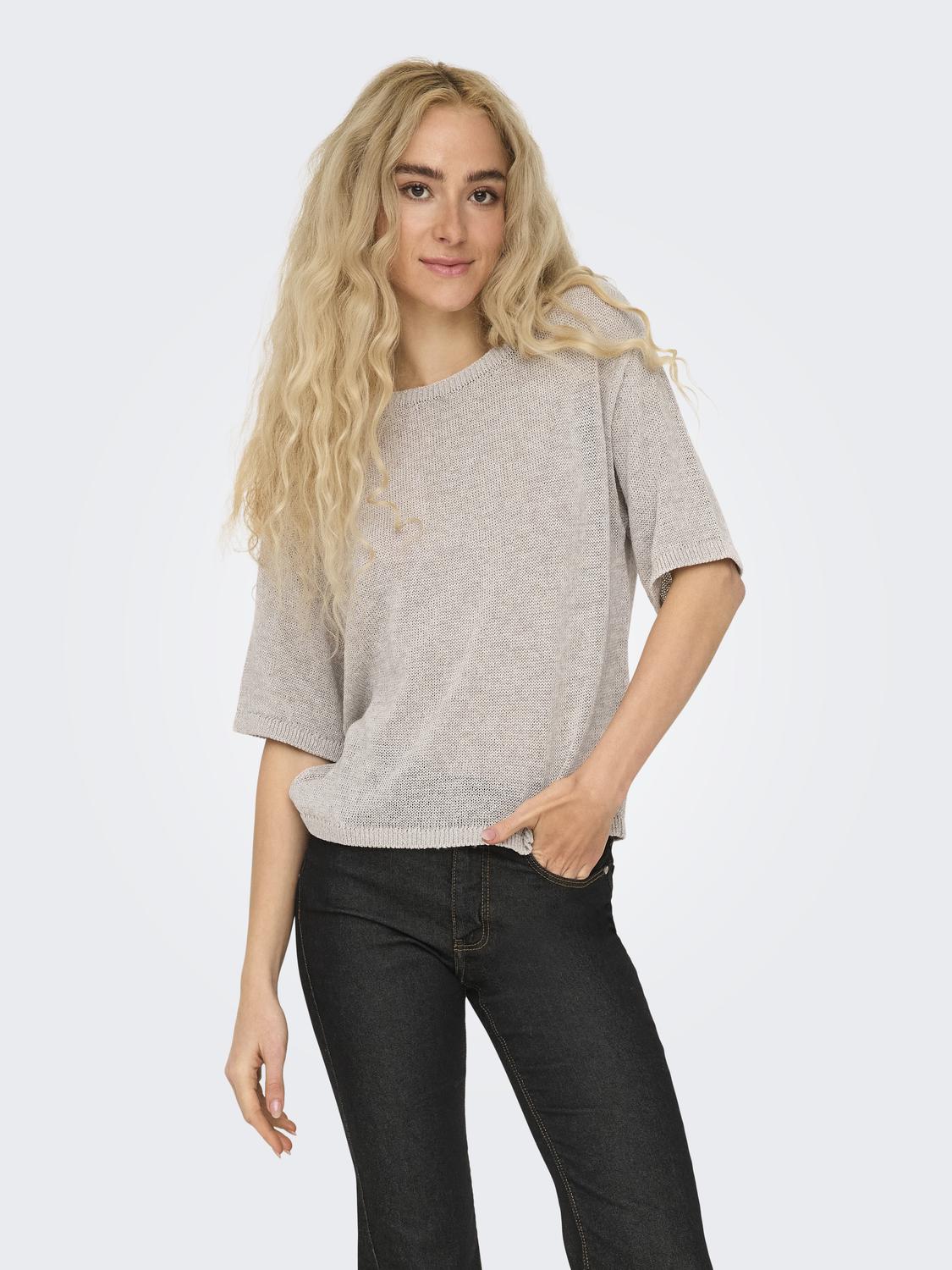 model_shot-front