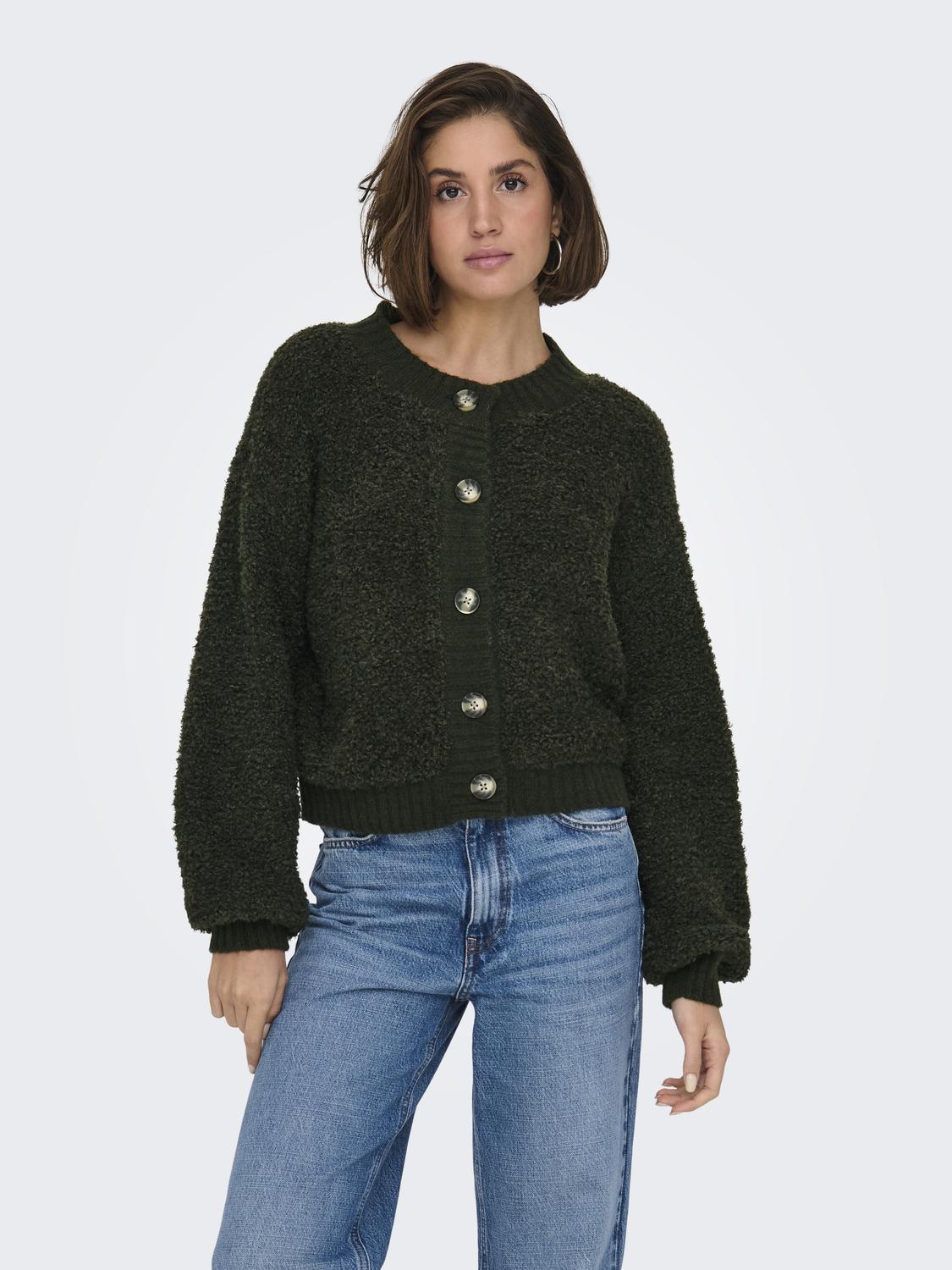 model_shot-front