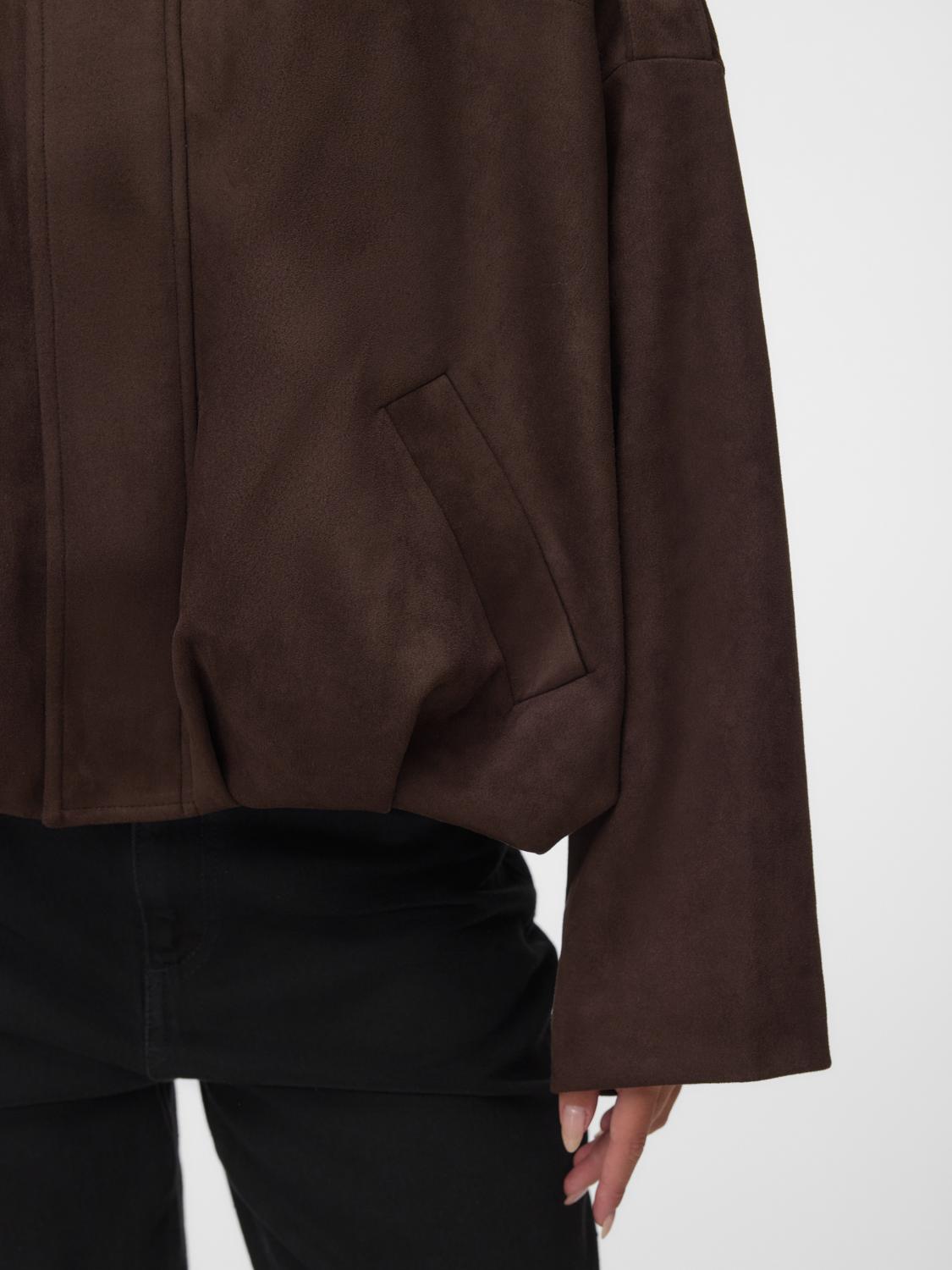 model_shot-detail