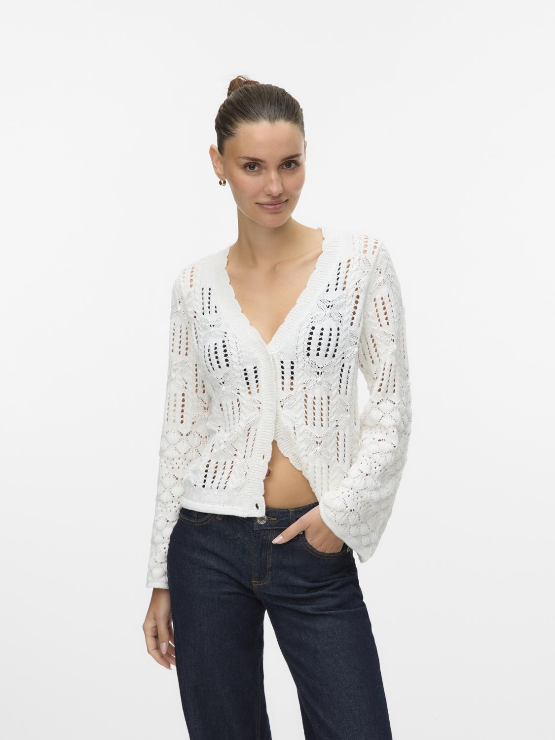 model_shot-front