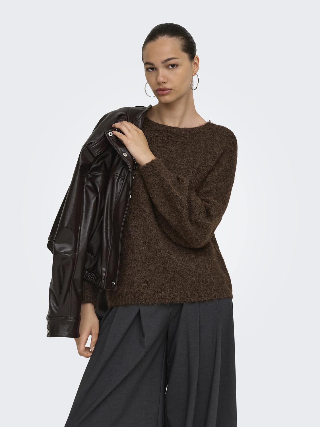 model_shot-front