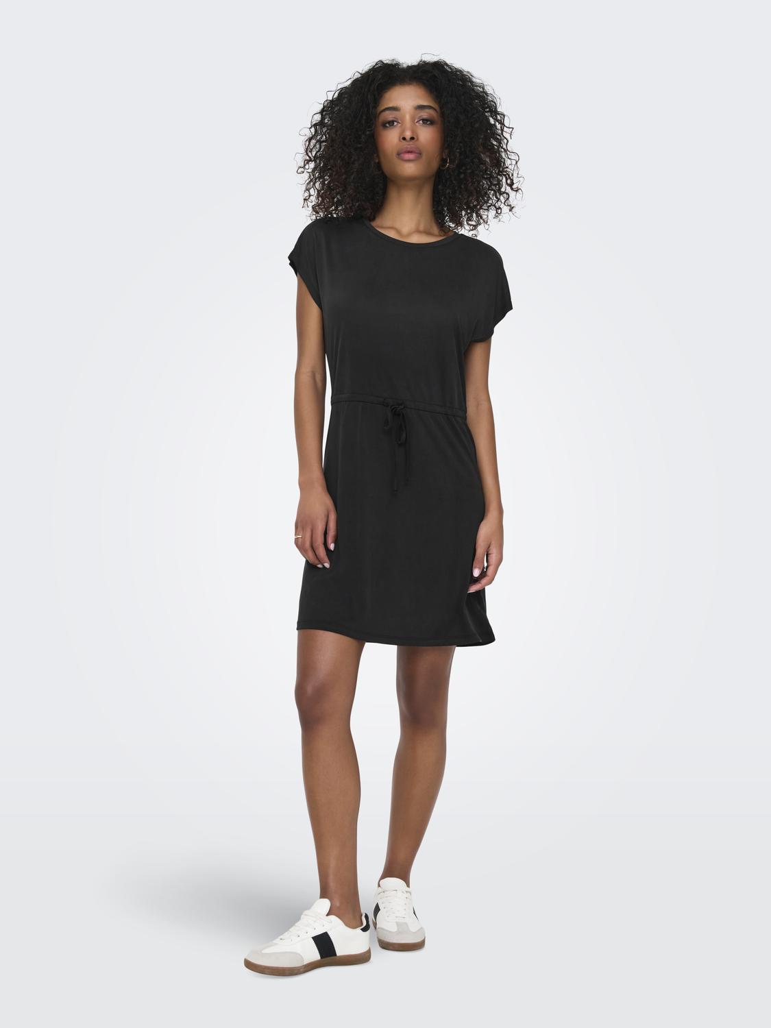 model_shot-front_full