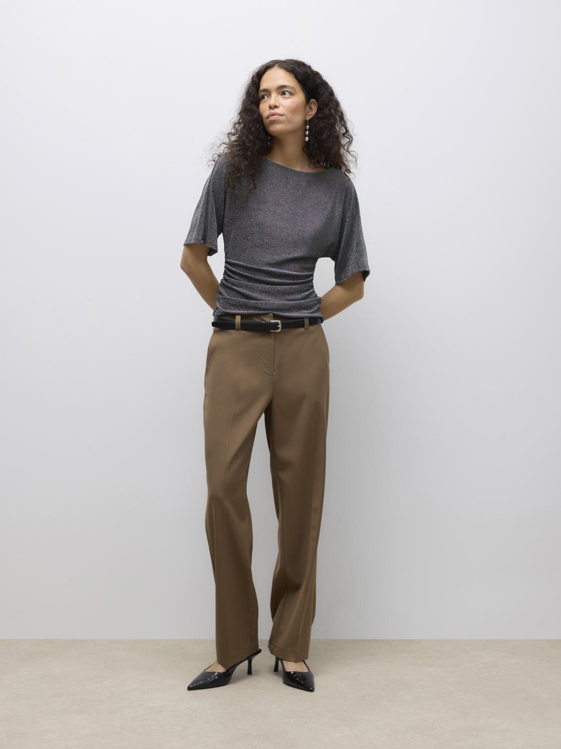model_shot-front
