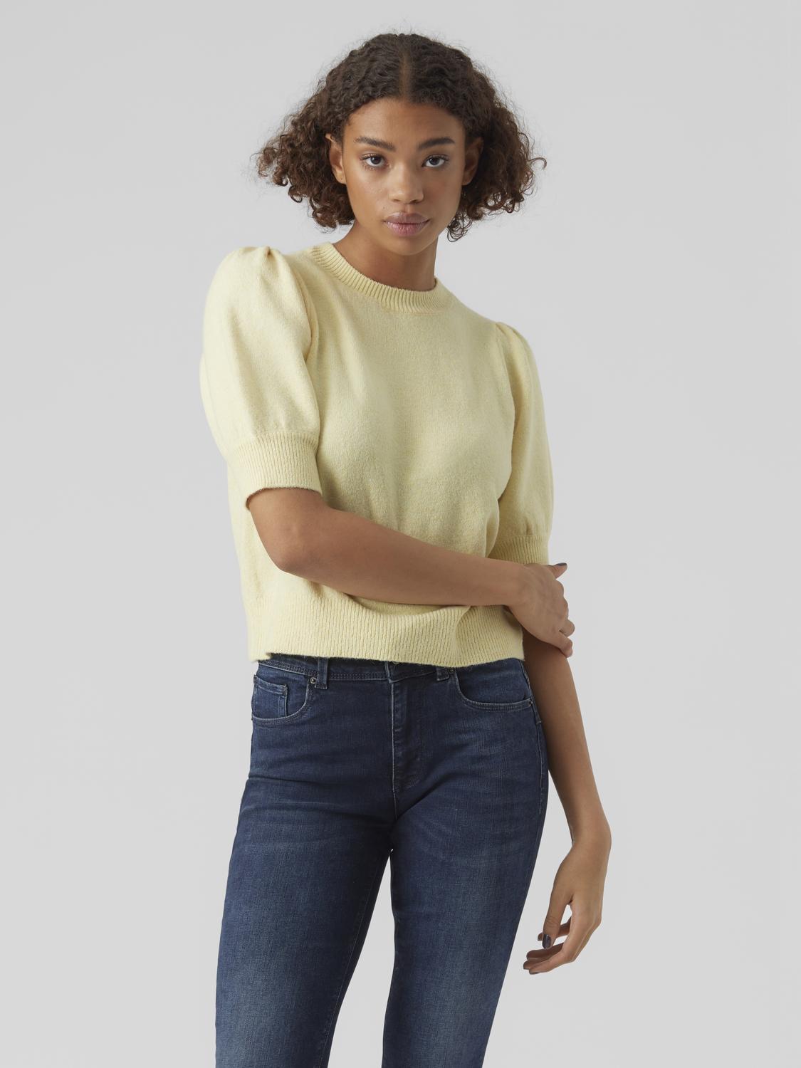 model_shot-front