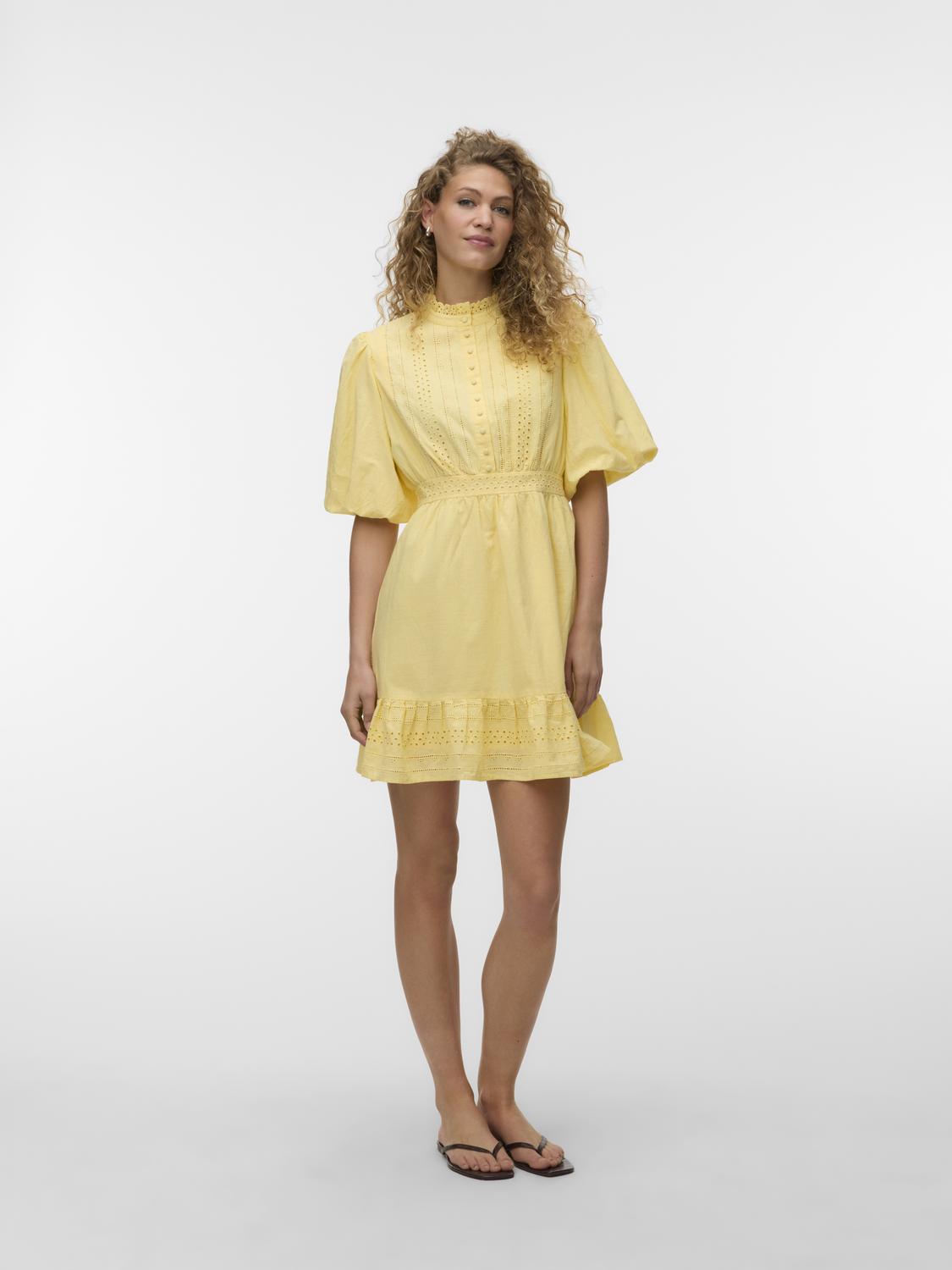 model_shot-front