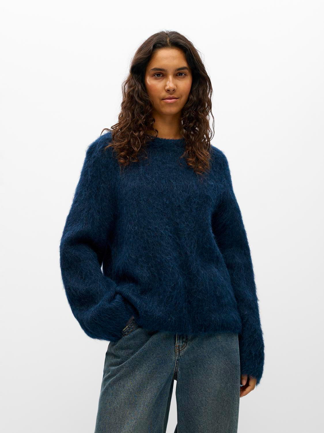 model_shot-front