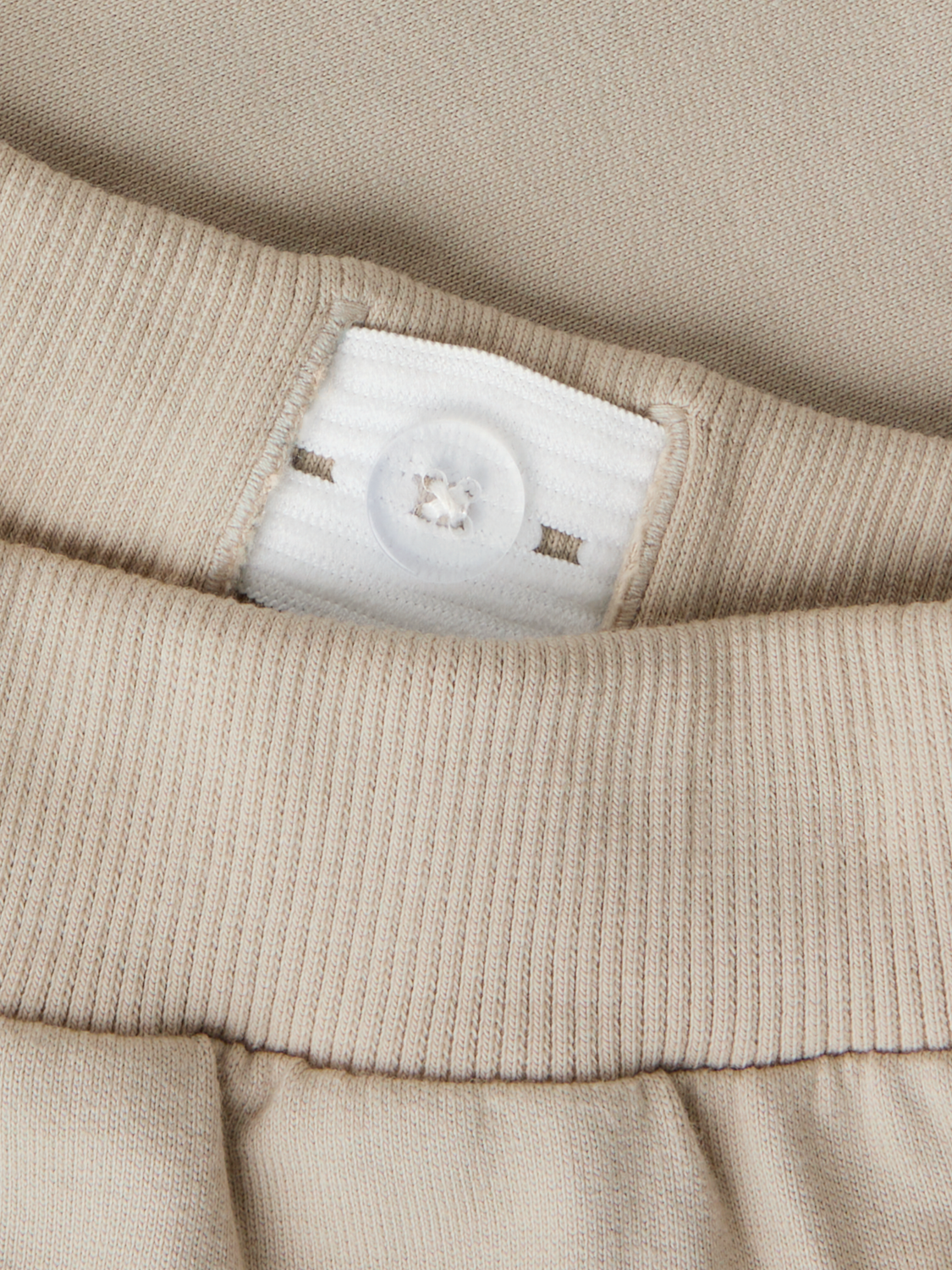 model_shot-front_full