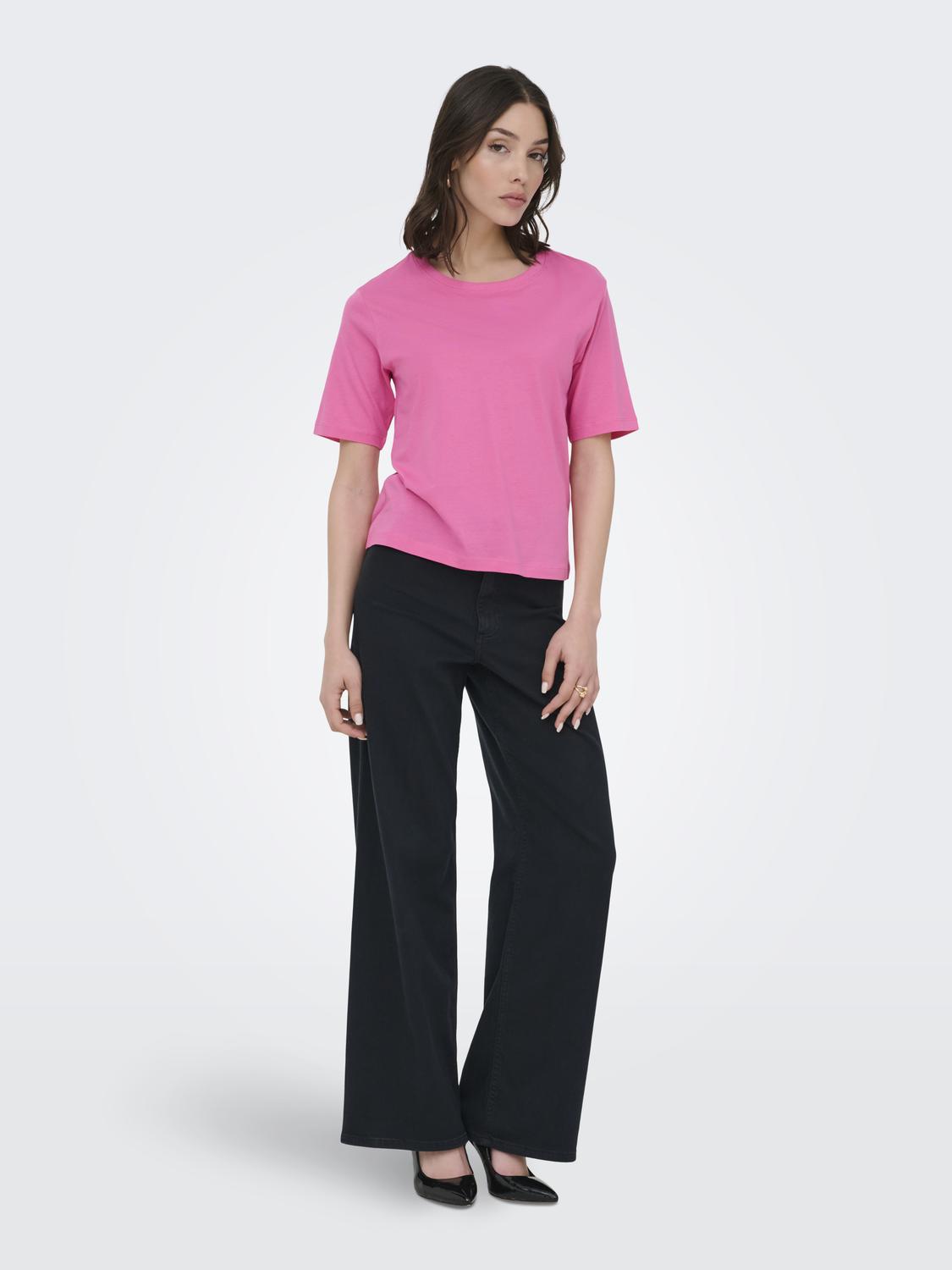 model_shot-front_full