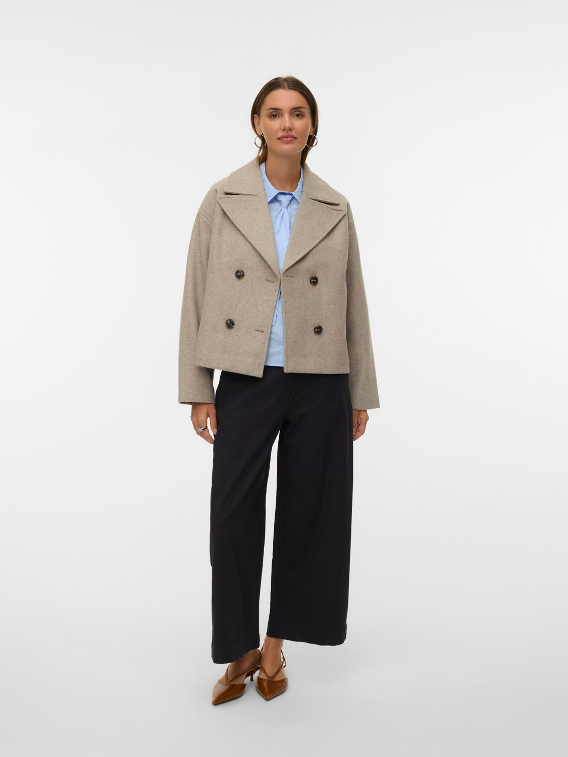model_shot-front