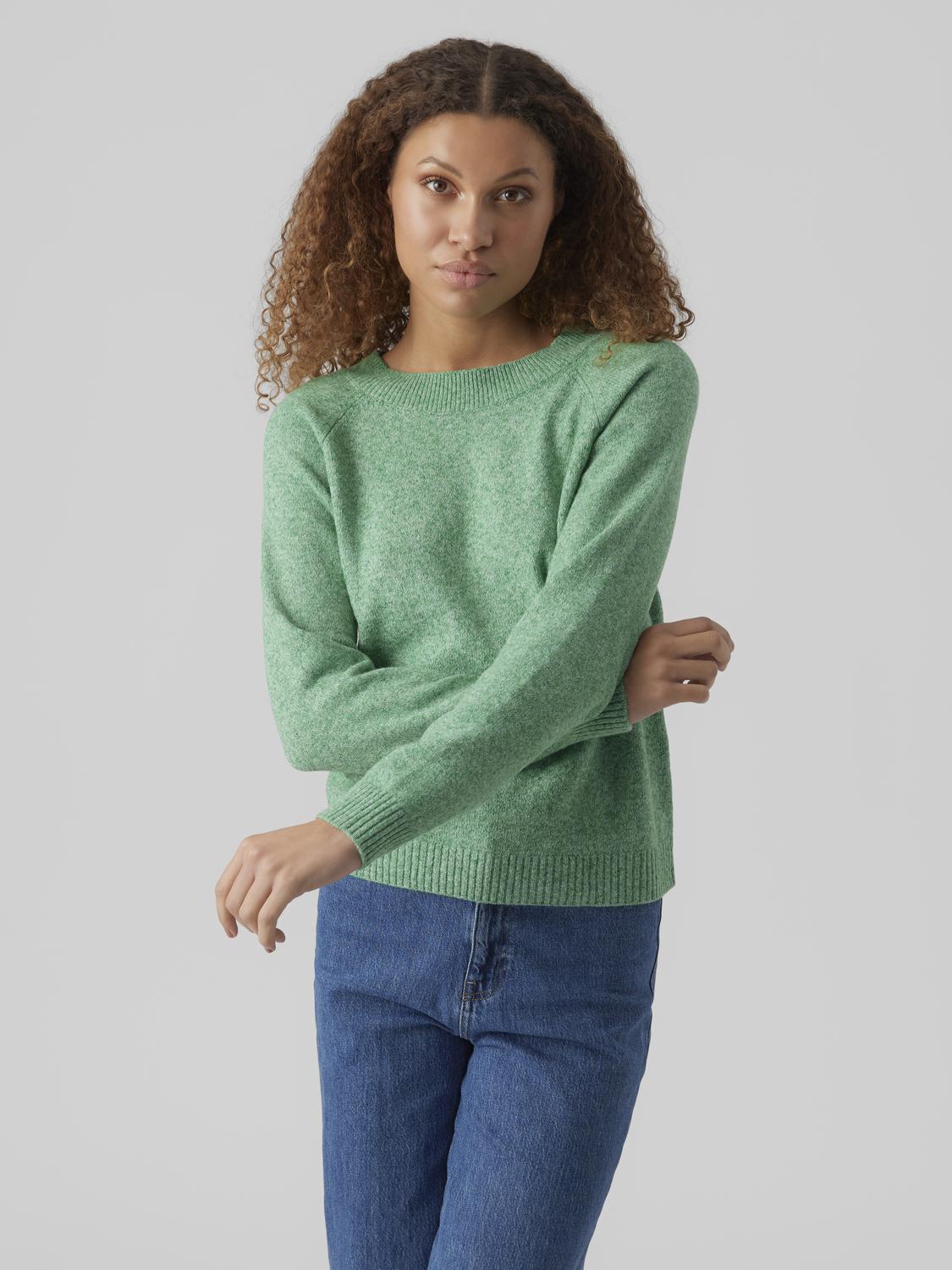 model_shot-front