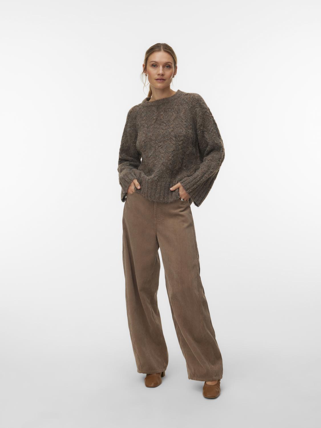 model_shot-front