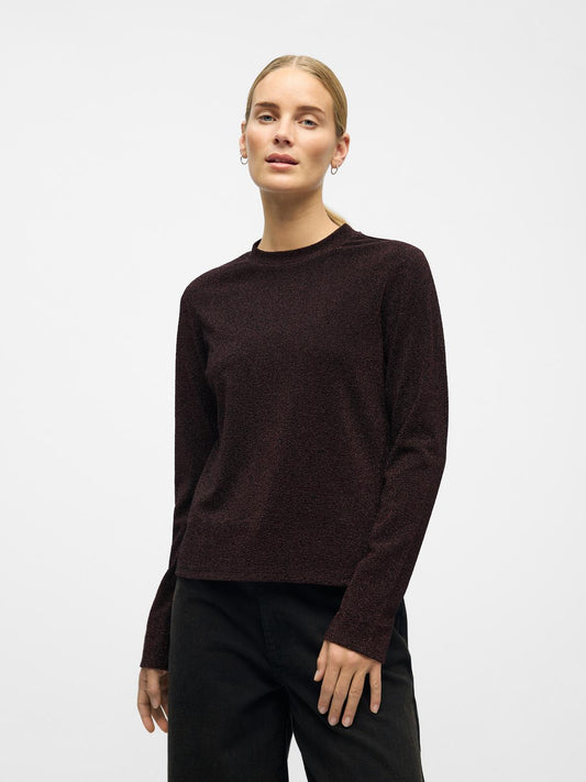 model_shot-front