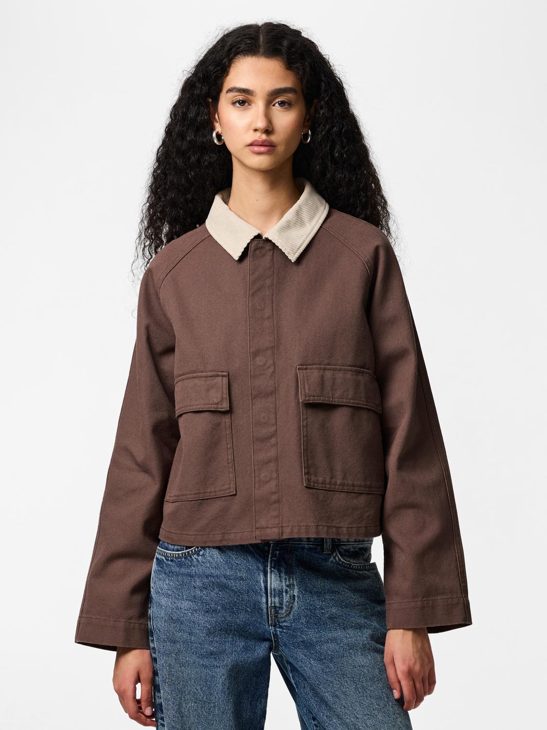 model_shot-front
