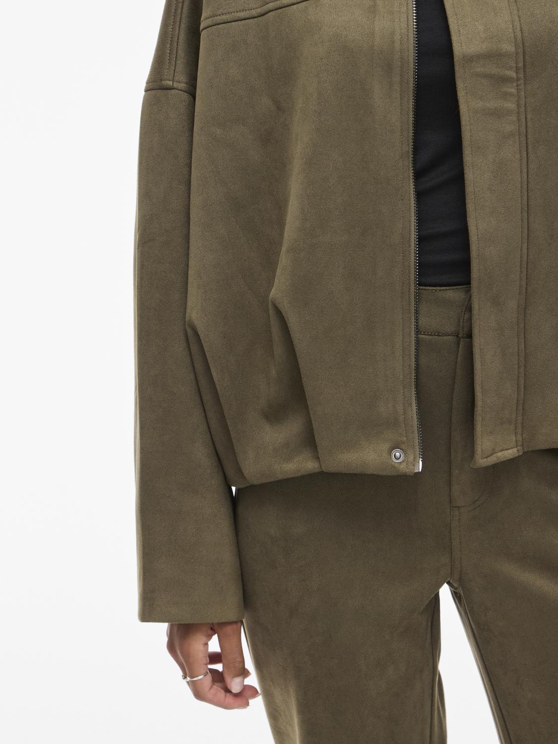 model_shot-detail