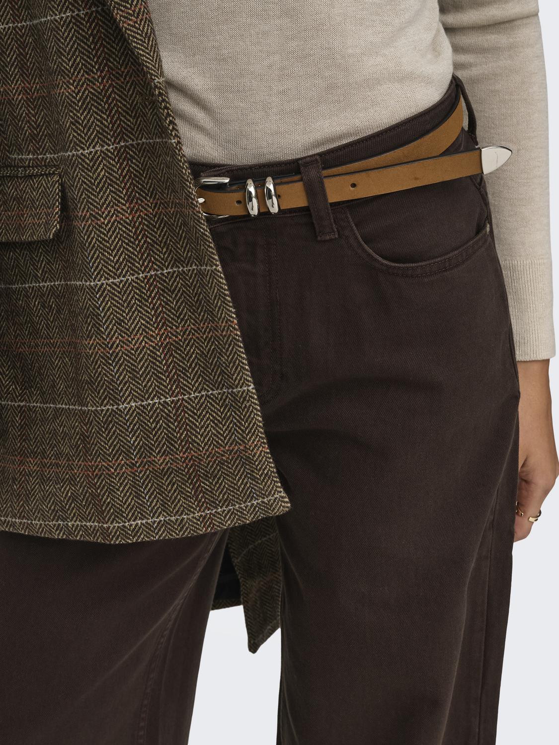 model_shot-detail