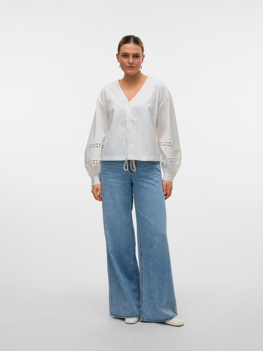 model_shot-front_full