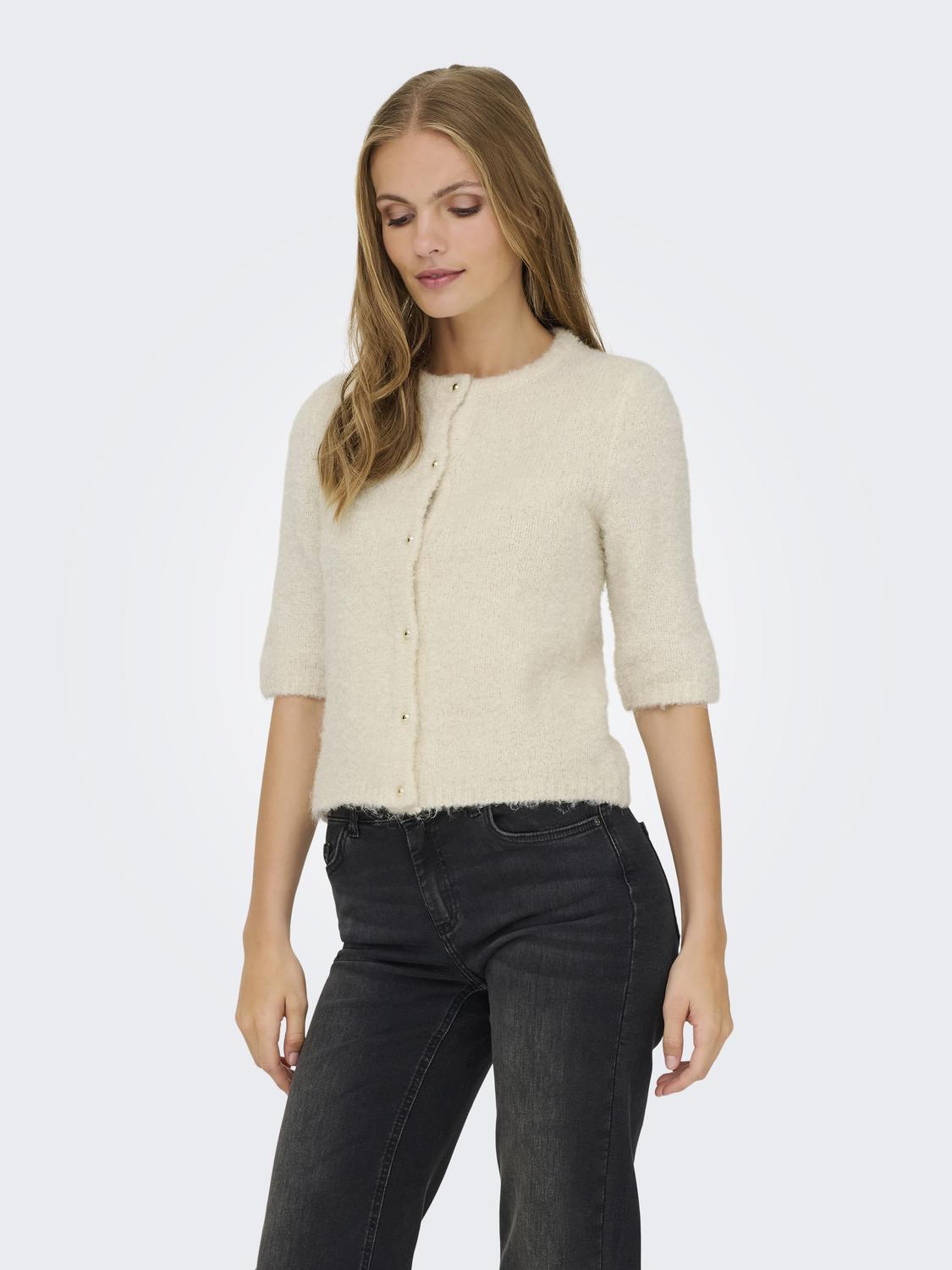 model_shot-front