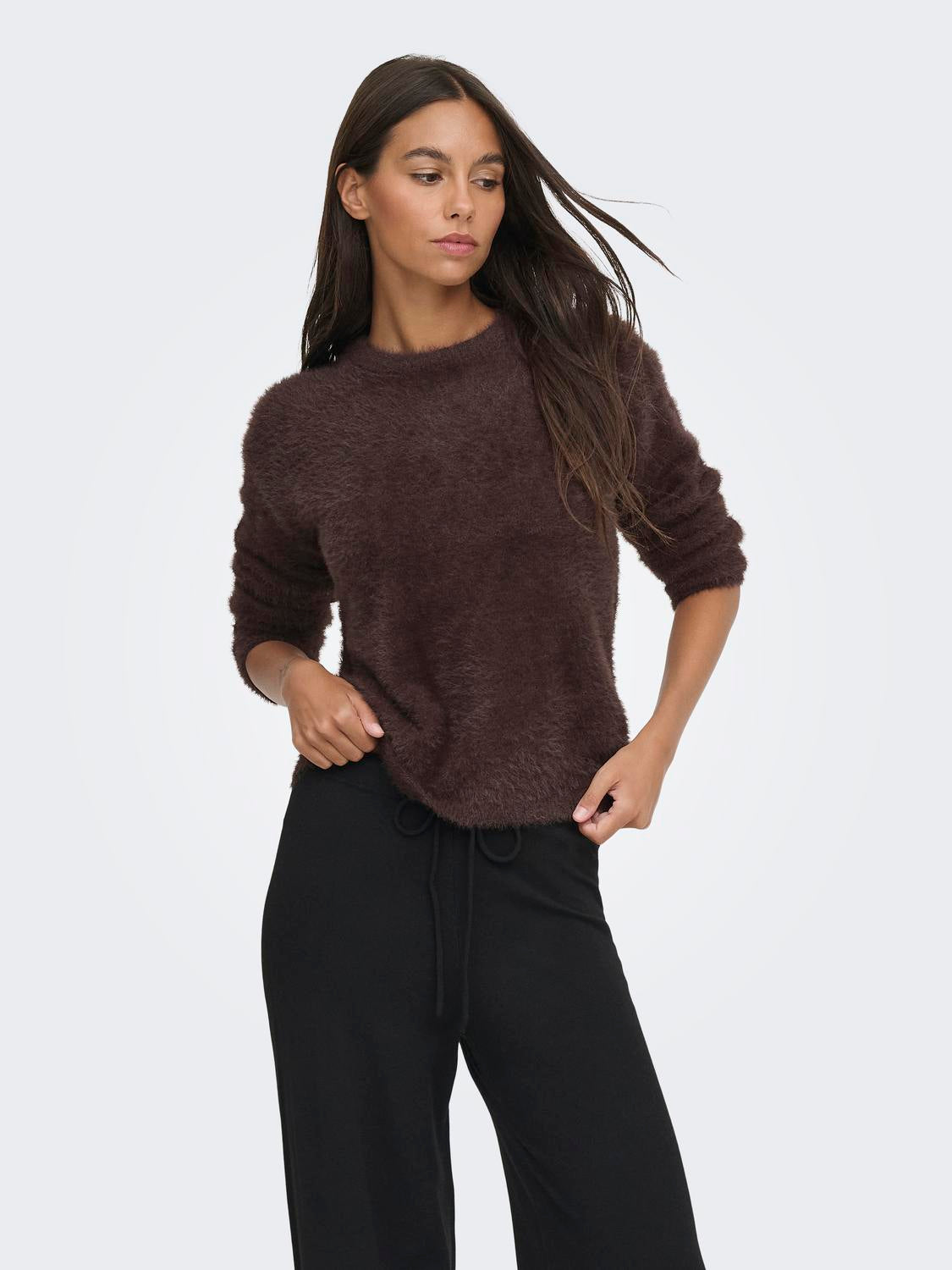 model_shot-front