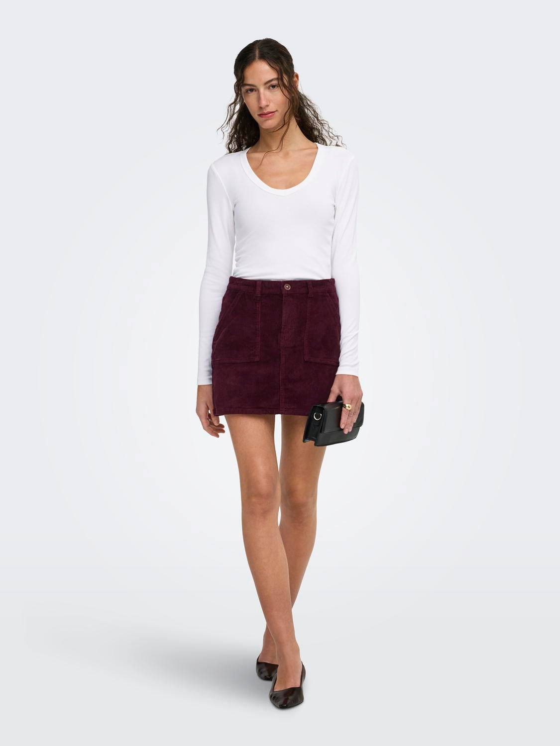 model_shot-front_full