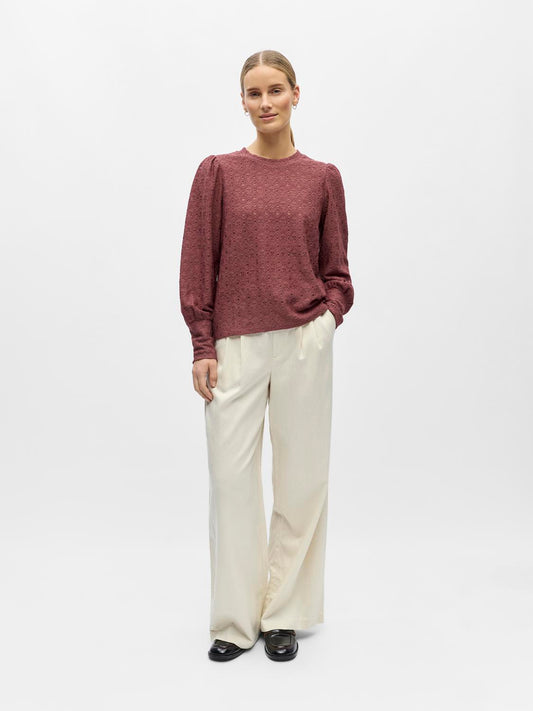 model_shot-front_full