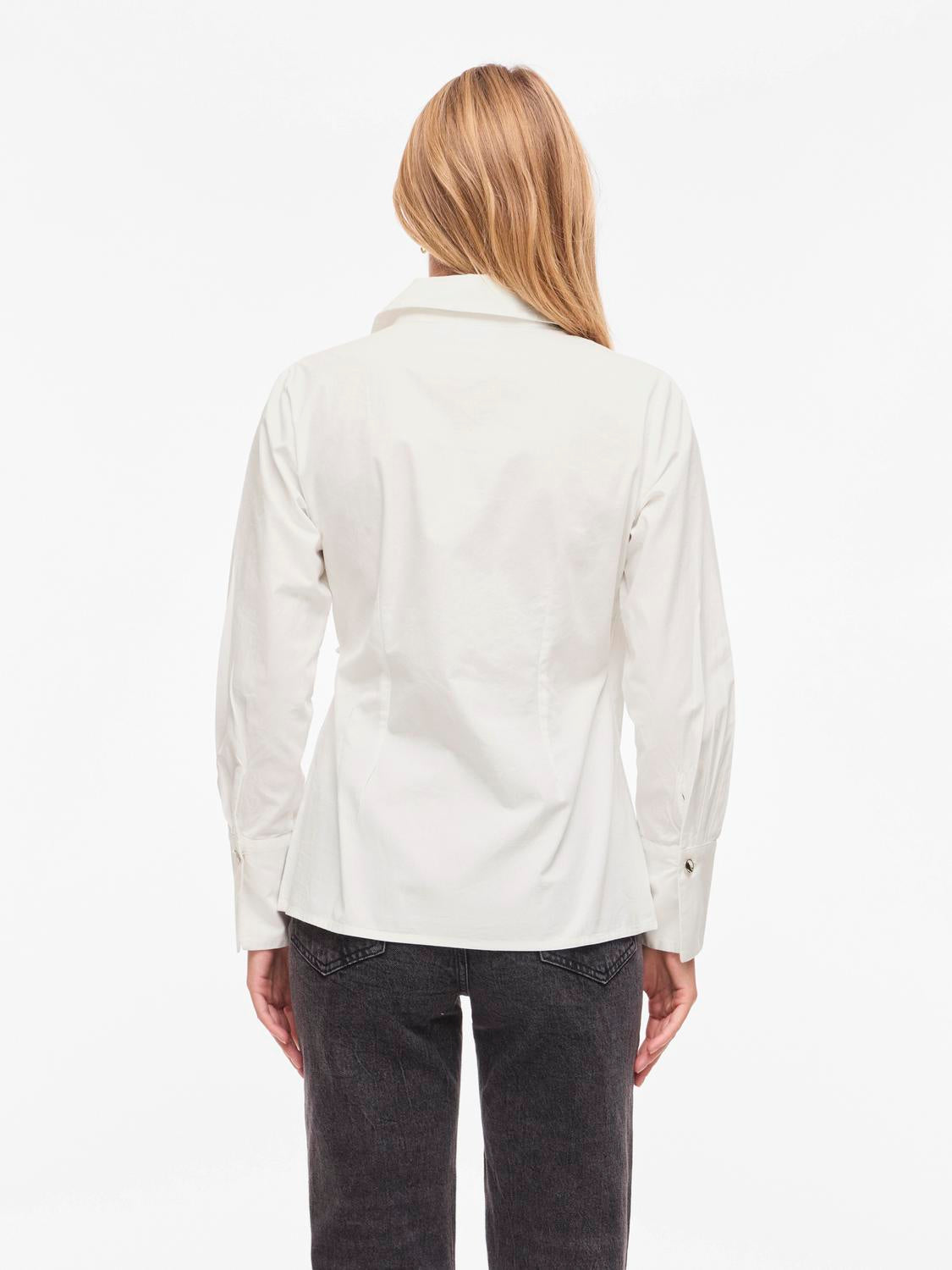 model_shot-back