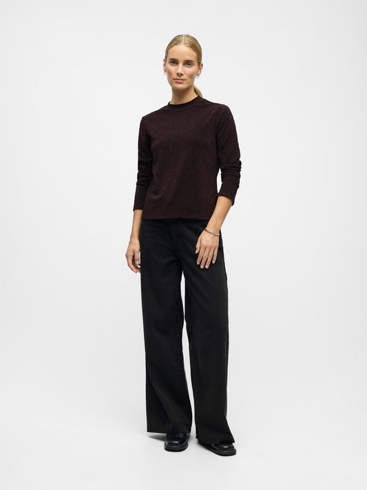 model_shot-front_full