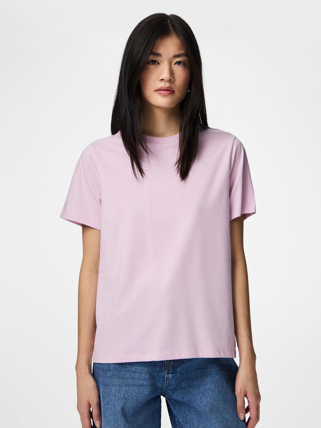 model_shot-front