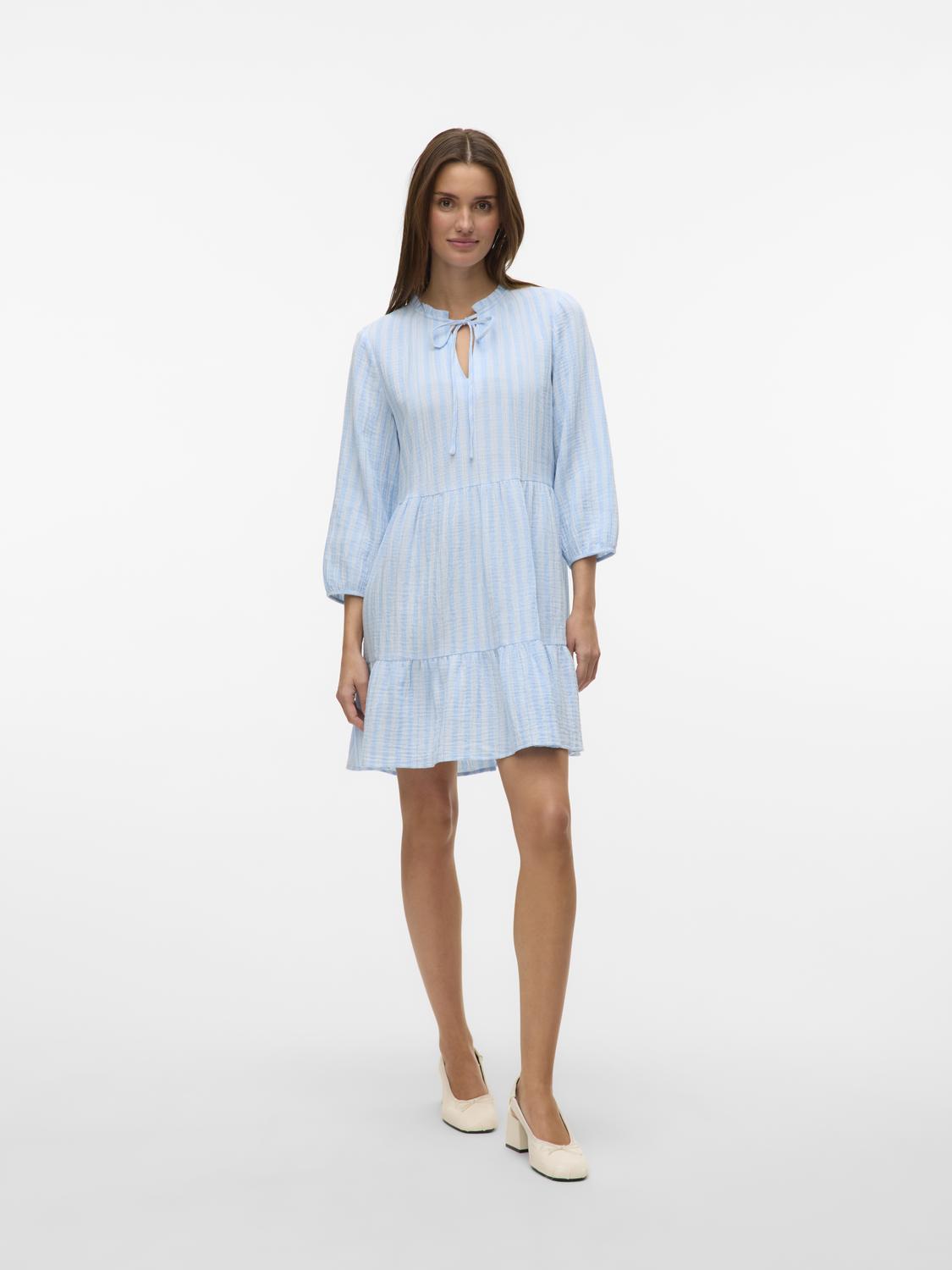 model_shot-front_full