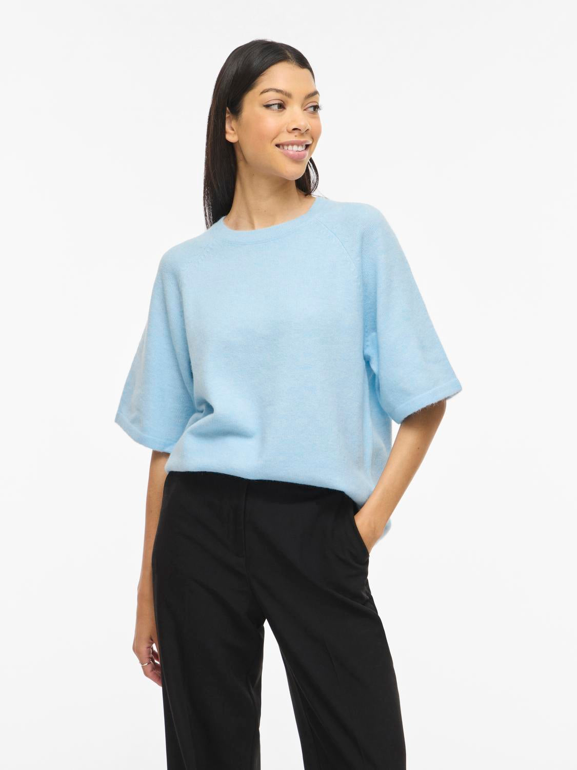 model_shot-front