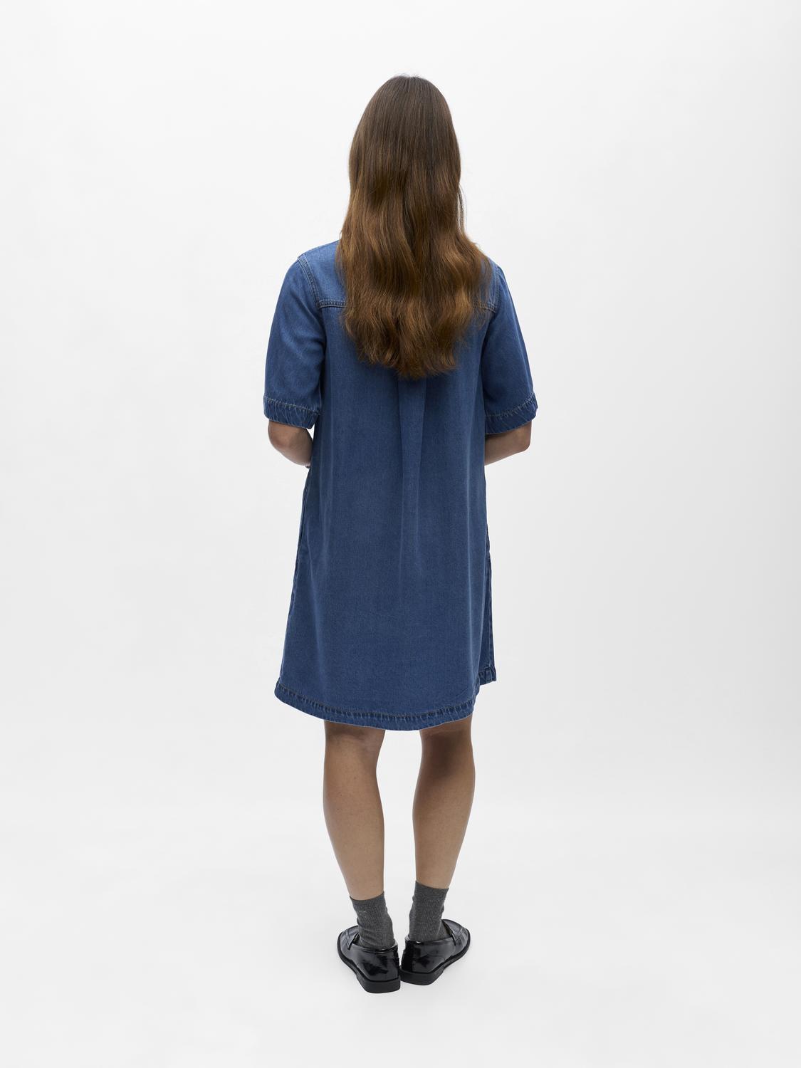 model_shot-back