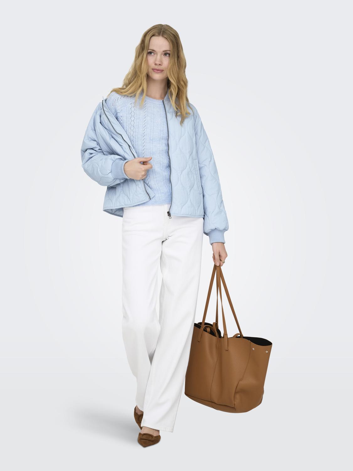 model_shot-front_full