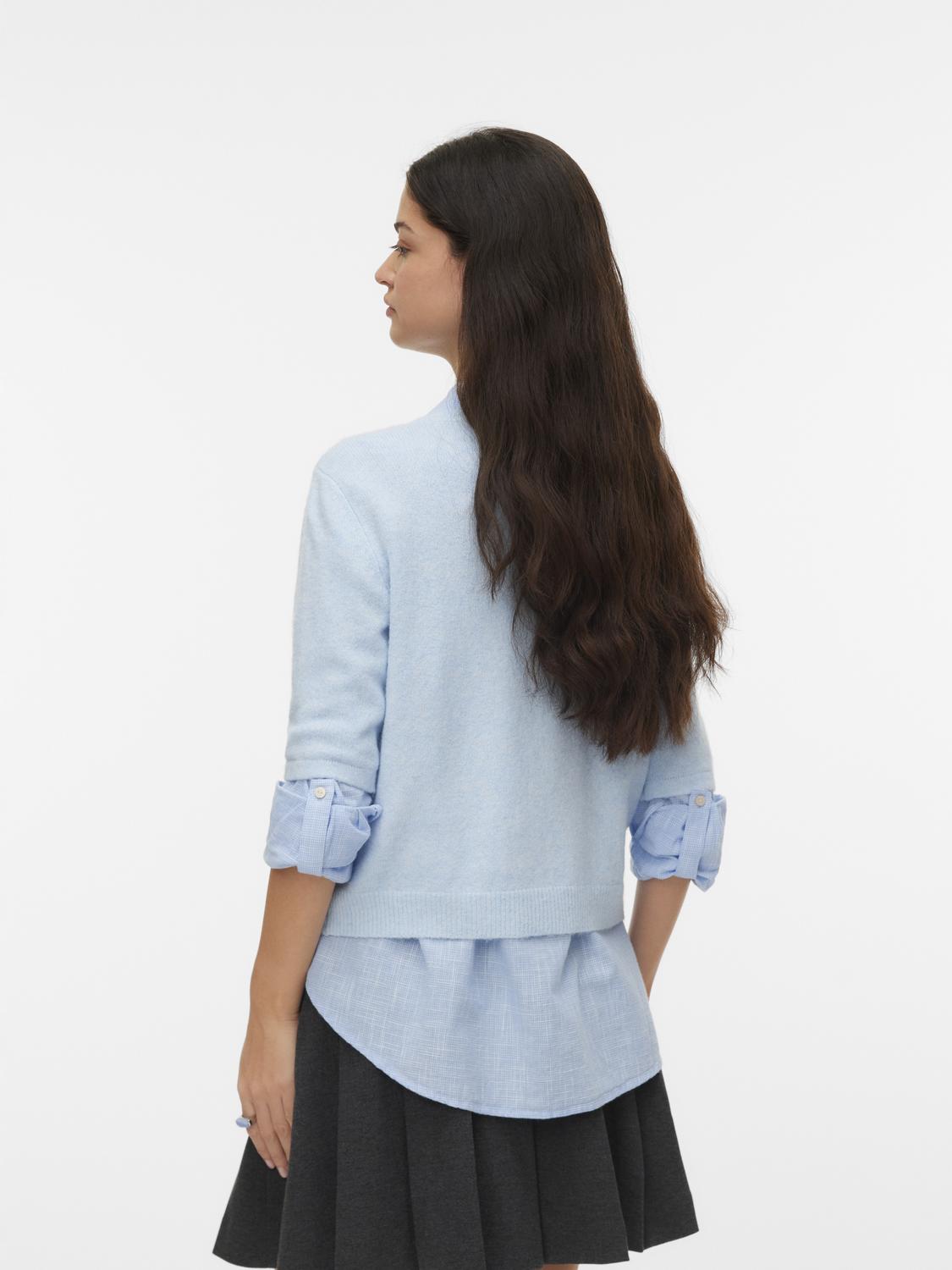 model_shot-back
